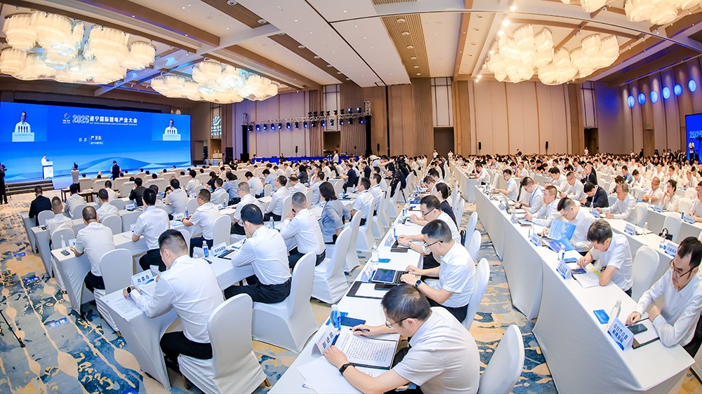 聚焦固態(tài)及鈉電突破！“鋰電之都”撬動(dòng)千億級(jí)產(chǎn)業(yè)變革